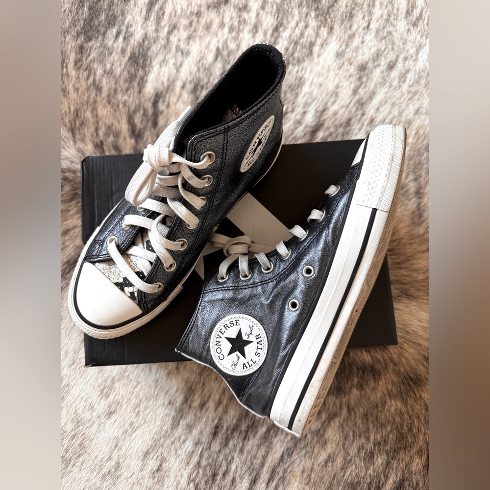 CONVERSE Chuck Taylor All Star leather hightop sneaker